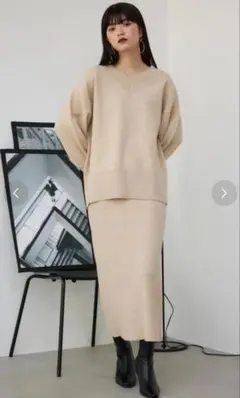 AZUL by moussy ベージュ Vネック スカート ニットセットアップ