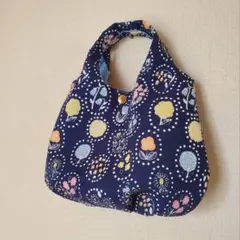 ネイビー花柄　タック入り丸いミニバッグ　ハンドメイド　訳あり