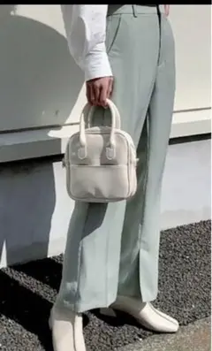 未使用　ジーユー　gu GU スリットフレアパンツ