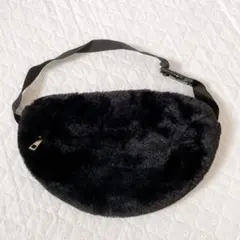 3/20削除予定 ブラック ファー ボディバッグ