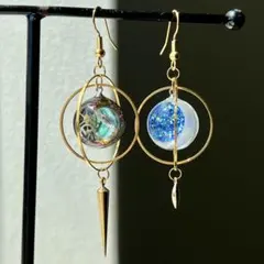 蓄光×琉球ガラス】魔法鉱石のアシンメトリーピアス／月と星の