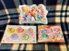 M魂マクロスΔオリジナルステッカー缶バッジ パスケースセット