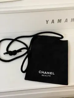 【新品未使用】CHANEL ビューティー ノベルティ サコッシュパスポートケース