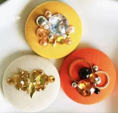 100-ハンドメイド　くるみボタン★ブローチorヘアゴムセット（説明欄必読‼︎）