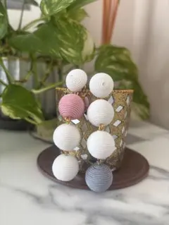 軽い！ボンボンピアス