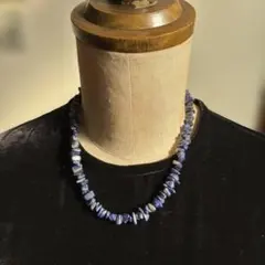 青色の天然石チップネックレス