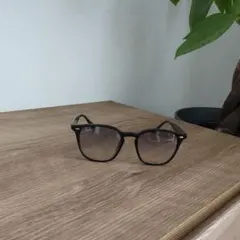 Ray-Ban RB4258-F ブラック サングラス