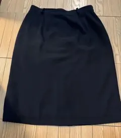黒　タイトスカート