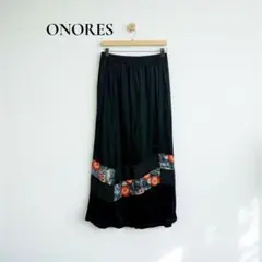 ✽オノレス【M】ロングスカート フレア　花柄　ブラック　ウエストゴム g206