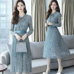 韓国花柄ワンピース　青　水色　プリーツのサムネイル