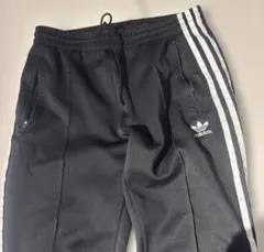 トラックパンツ