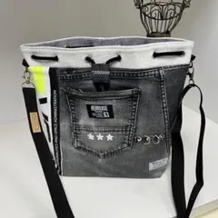 Item thumbnail for item b8fb7cb6-203f-4f92-87a7-6779d2a5c41c