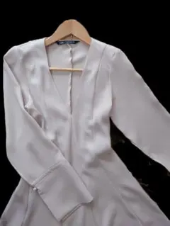 ZARA Vネックマキシワンピース XS アイボリー　長袖　フレア