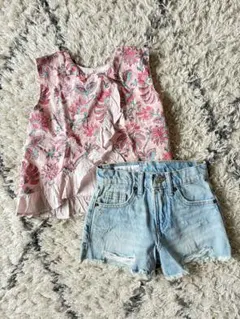 花柄トップスとショートパンツセット