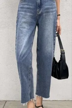 SHEIN　ハイウエストローカットストレートレッグジーンズ