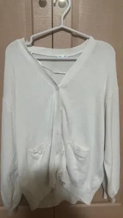 アイボリー　カーディガン　学生