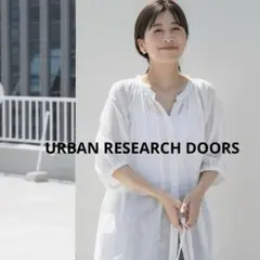 極美品‼︎アーバンリサーチドアーズ　コットンボイルタックギャザーブラウス 綿100