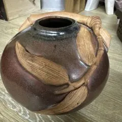 陶器製花瓶 茶色と黒のグラデーション