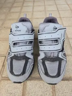 DUNLOP REFINED スニーカー マジックテープ