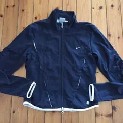お値下げナイキウィンドブレーカー DRI-FIT