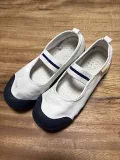 Item thumbnail for item 6cbe54b0-7a69-46b7-bf53-0830d130136b