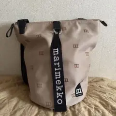 マリメッコmarimekko mロゴバケツ型ショルダーバッグ ベージュ