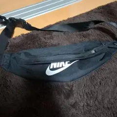 Nike ボディバッグ 黒