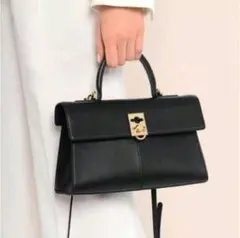 カフネ ショルダーバッグ ハンドバッグ