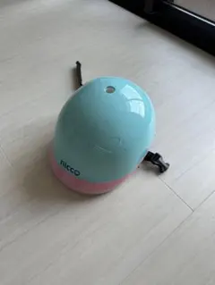 niccoのヘルメットのサムネイル