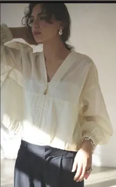 Clore + クロレ　Airy Soft-Sheer Blouson