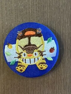 スタジオジブリ　刺繍缶バッチ　となりのトトロ　ネコバス