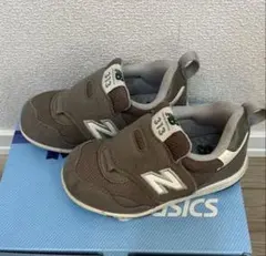 13.5 スニーカー