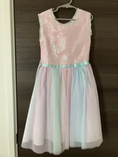 【値下げ】女の子　ワンピース　8歳のサムネイル