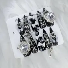 ♡　量産型　地雷　ハート　リボン　ゆらゆら　ブラック　ネイルチップ　現品　♡