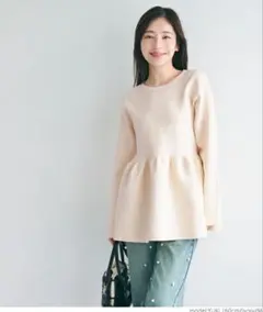 coca スポンディッシュペプラムニット アイボリー M