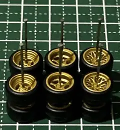 カスタムホイール　タイヤ　パーツ　1/64 深リム　ゴールド　3種類　3台