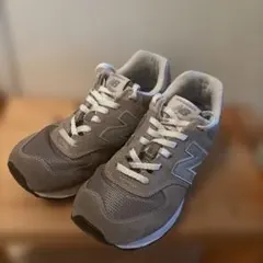 New Balance 574 グレー スニーカーのサムネイル