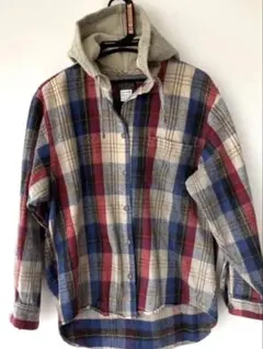 フードネルシャツ