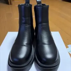 24時間以内発送 新品未使用　MOHI サイドゴアブーツ ブーツ　ブラック mohi サイドゴアブーツ 24cm ブラック ※右足ソール割れあり - メルカリ