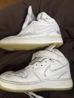 NIKE AIR FORCE 1 MID ホワイト スニーカー