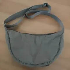 Item thumbnail for item ae8cf61f-93fb-4516-9774-67e95b33a99b