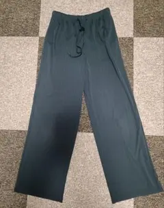 ★GU ストレートパンツ ★