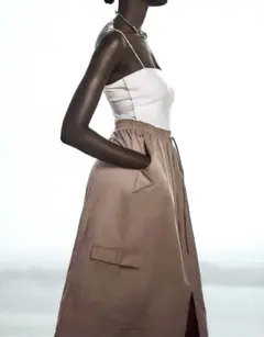 新品タグ付きZARA S ワンピース くすみピンク系 カーゴ風デザイン