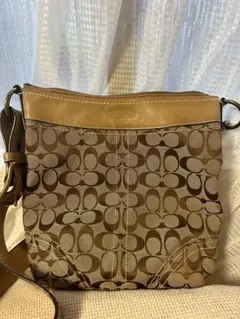 Coach ショルダーバッグ ベージュとブラウン