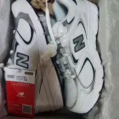 12/8まで！新品タグ付スニーカーニューバランス 23.5cm　ml408