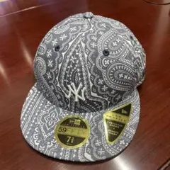 KXTH New Era 59FIFTY バンダナ柄キャップ 7 3/8