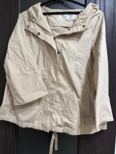 UNIVERVAL MUSE フード付きベージュマウンテンパーカー