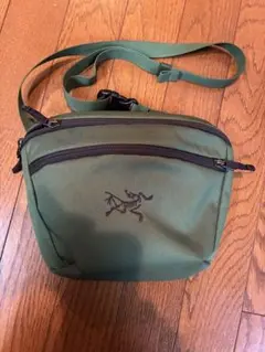 ARC'TERYX ショルダーバッグ マンティス2グリーン
