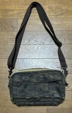 バッグ BOTT Canvas Shoulder Bag Black Camo BOTT Canvas Shoulder Bag Black Camo - メルカリ