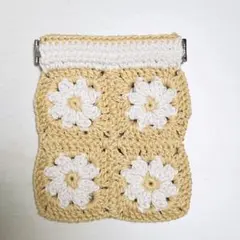 ⚫︎ハンドメイド⚫︎ レトロ花柄バネ口ポーチ　イエロー×ホワイト